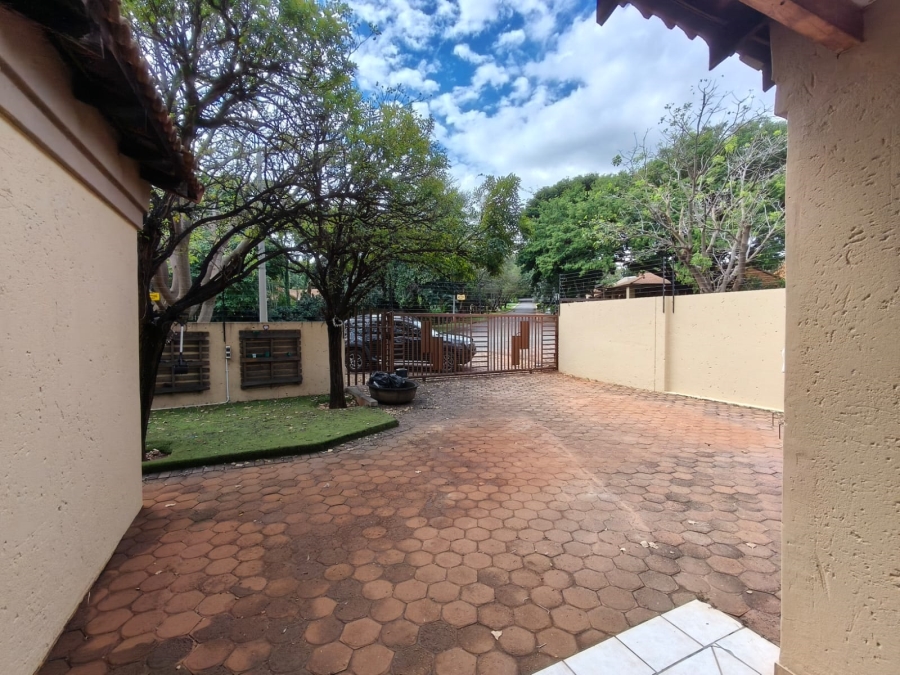3 Bedroom Property for Sale in Safari Gardens North West